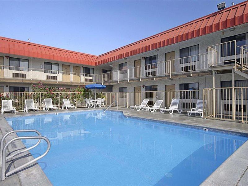 Days By Wyndham South Hotel 2*